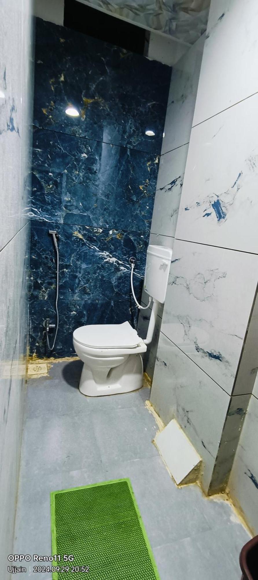 Hotel Rainbow Уджайн Екстериор снимка
